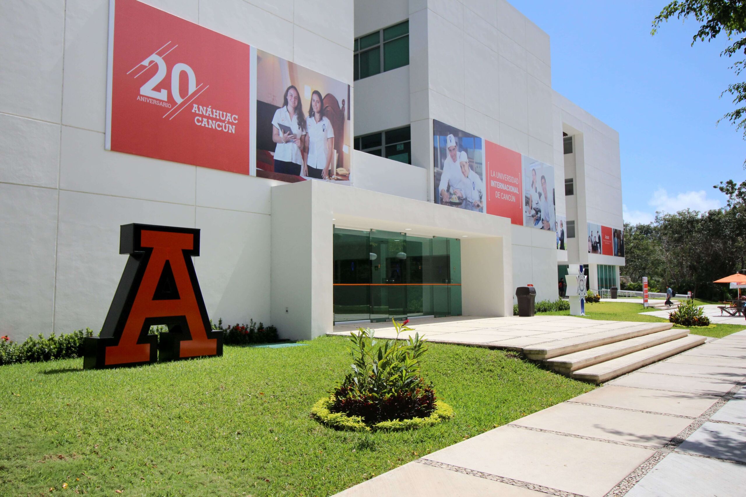 universidades en cancun