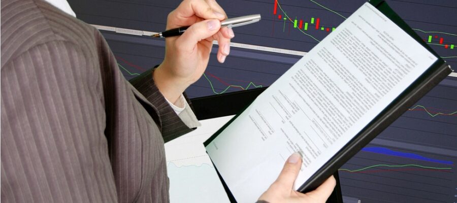 Licenciatura en negocios y comercio
